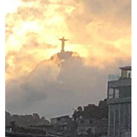 Copacabana rua tranquila e arborizada perto de tudo Posto 2 Rio de Janeiro Exterior foto